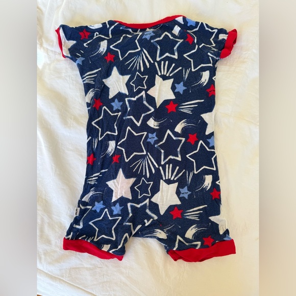 Little Sleepies Shorty Zippy. Size 6-12 months. Stars and Stripes - Picture 2 of 3